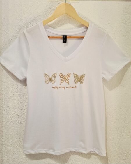 Remera V 3 mariposa