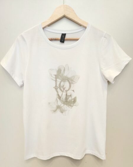 Remera escote O Love esfumado