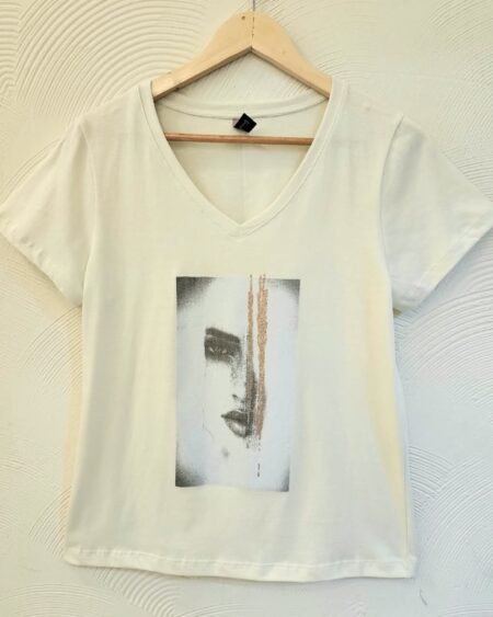 Remera V Rostro