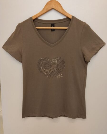 Remera escote V Self Love