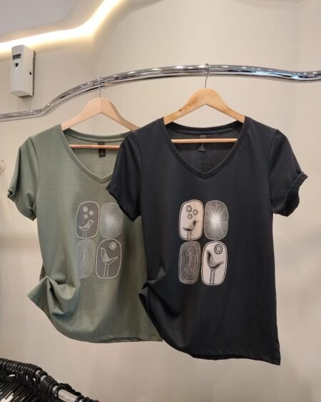 Remera V Cuadro Aves