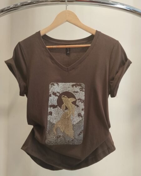 Remera V Cuadro Pez